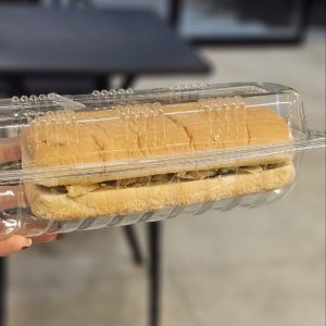 ساندویچ سرد مرغ با سس رژیمی