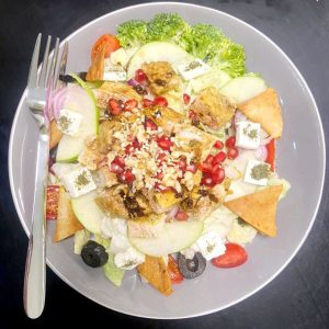 سالاد فتوش لاما (وعده نیمه رژیمی)